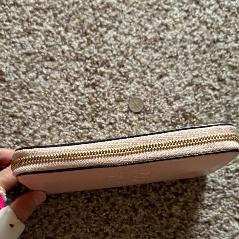 Tory Burch Blush Zip-Around Leather Wallet - Picture 6 of 7